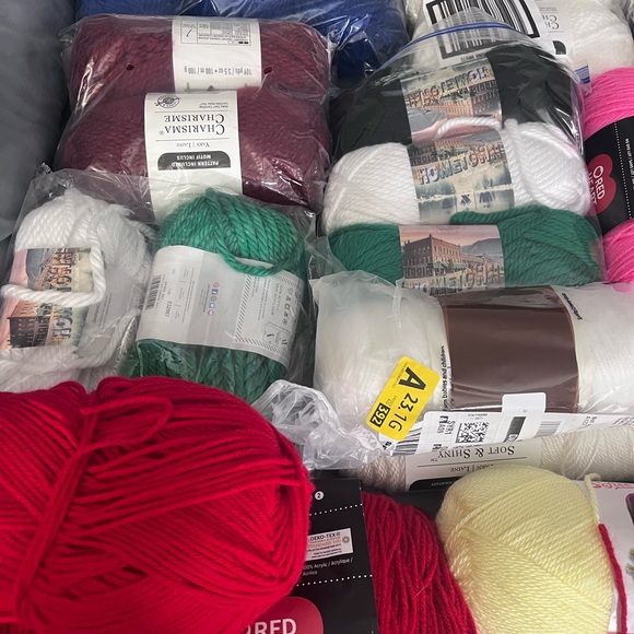 Assorted Yarn Collection - Picture 2 of 4